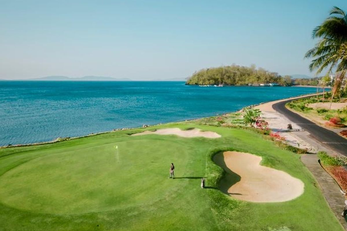 Salah satu destinasi wisata di Pulau Bintan, Kepulauan Riau. 