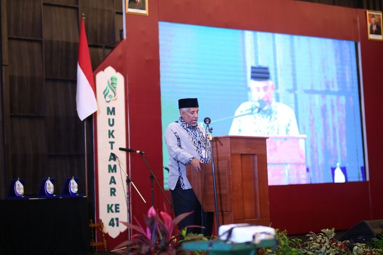Ketua Umum Terpilih PP Al Irsyad Al Islamiyyah Faisol Nasar memberi sambutan saat penutupan muktamar di Purwokerto, Kabupaten Banyumas, Jawa Tengah, Jumat (25/11/2022).
