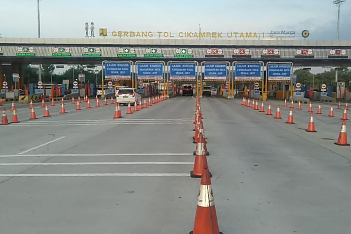 Gerbang Tol (GT) Cikampek Utama 1.