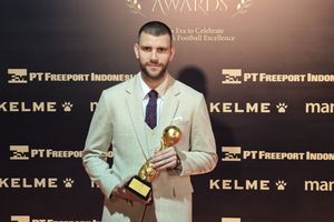 PSSI Awards 2026: Maarten Paes Raih Gelar Kiper Terbaik