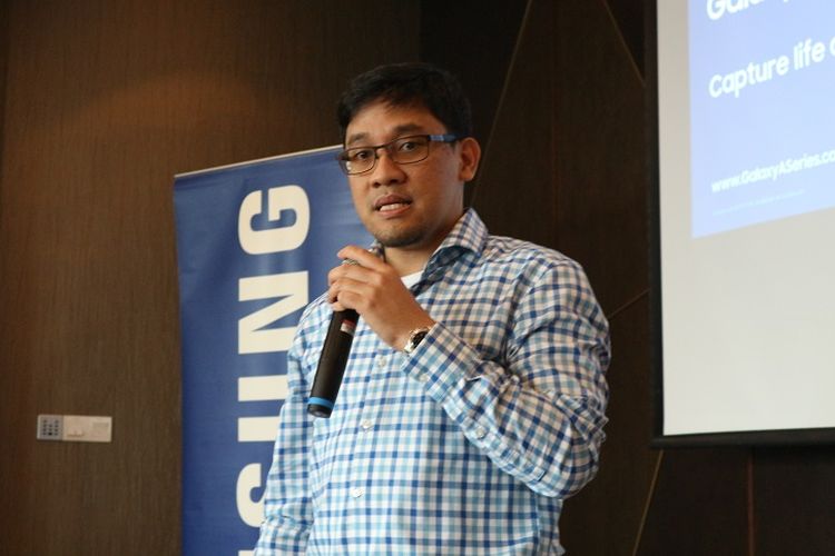 Denny Gallant, Head of IT&Mobile Product Marketing Samsung Electronics Indonesia, dalam rangkaian peluncuran Galaxy A7 dan A9 di Kuala Lumpur, Malaysia.