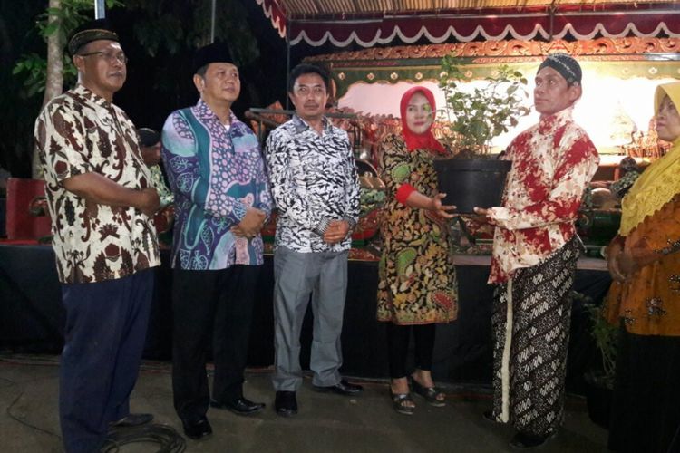 Kepala Desa Sumbermulyo, Ani Widayati mencanangkan Dusun Gunungan sebagai Desa Melati.