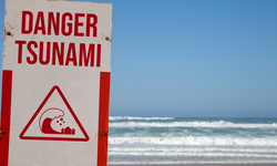 Selatan Jawa Harus Siap Siaga Bencana, Tsunami Besar Bisa Terjadi Lagi