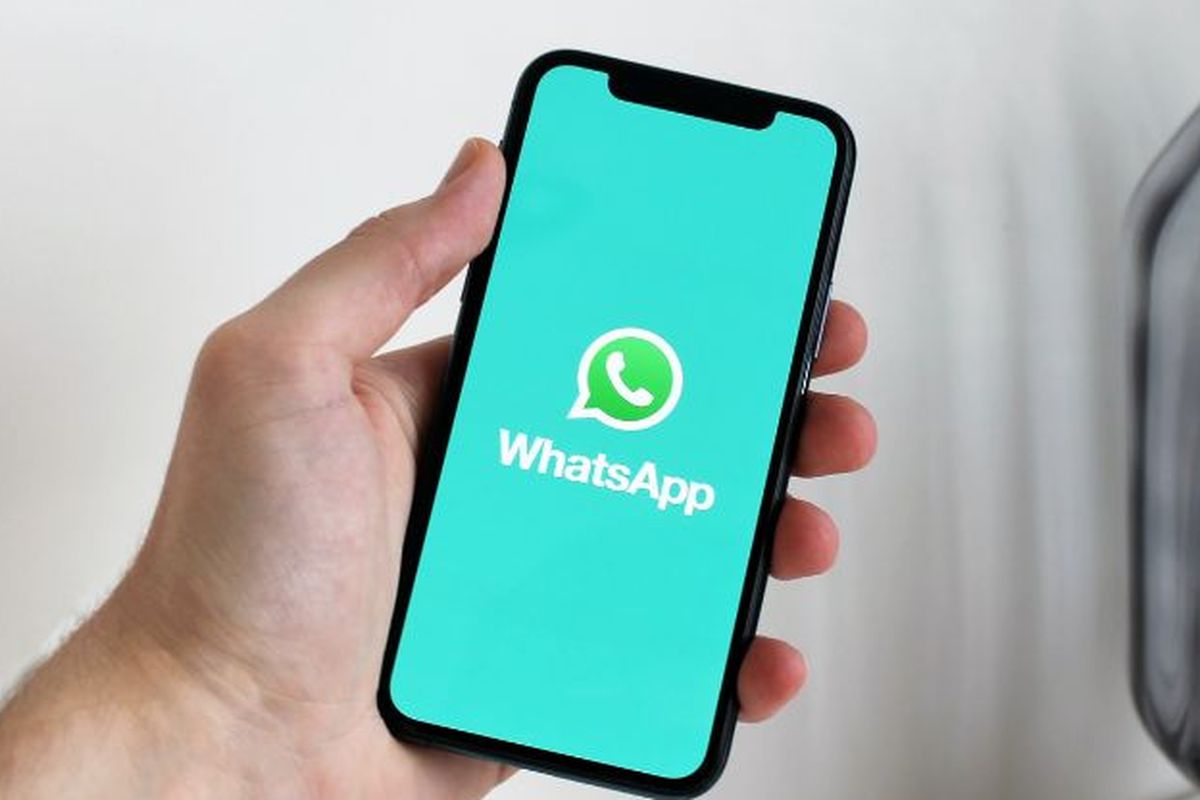 Cara membaca pesan WhatsApp tanpa ketahuan.