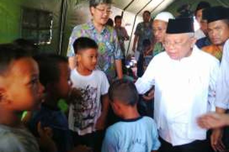 Ketua Majelis Ulama Indonesia (MUI) Maruf Amin di Pasar Ikan, Penjaringan, Jakarta Utara. Selasa (10/5/2016)