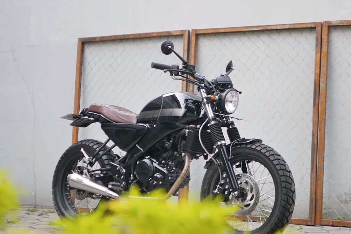 Custom Yamaha V-Ixion Bergaya Neo Tracker, Mirip XSR155