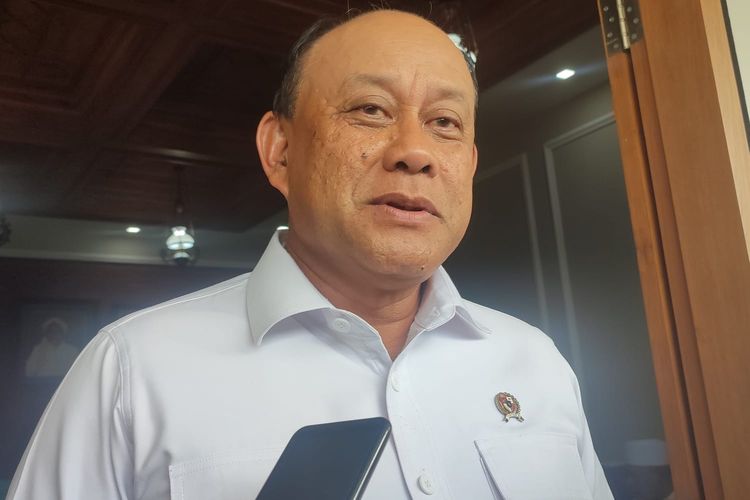 Kepala Badan Gizi Nasional Dadan Hindayana saat memberikan keterangan, Senin (23/6/2025).