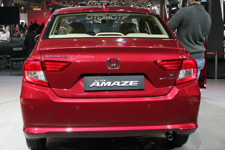 All-New Honda Amaze. Generasi kedua sedan Brio ini mendebut di Delhi Auto Expo 2018.