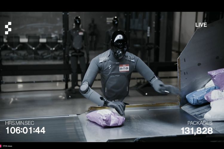Robot humanoid F.03 milik Figure AI mengikuti kompetisi ?Man vs. Machine? melawan manusia dalam tantangan sortir paket selama 10 jam nonstop.