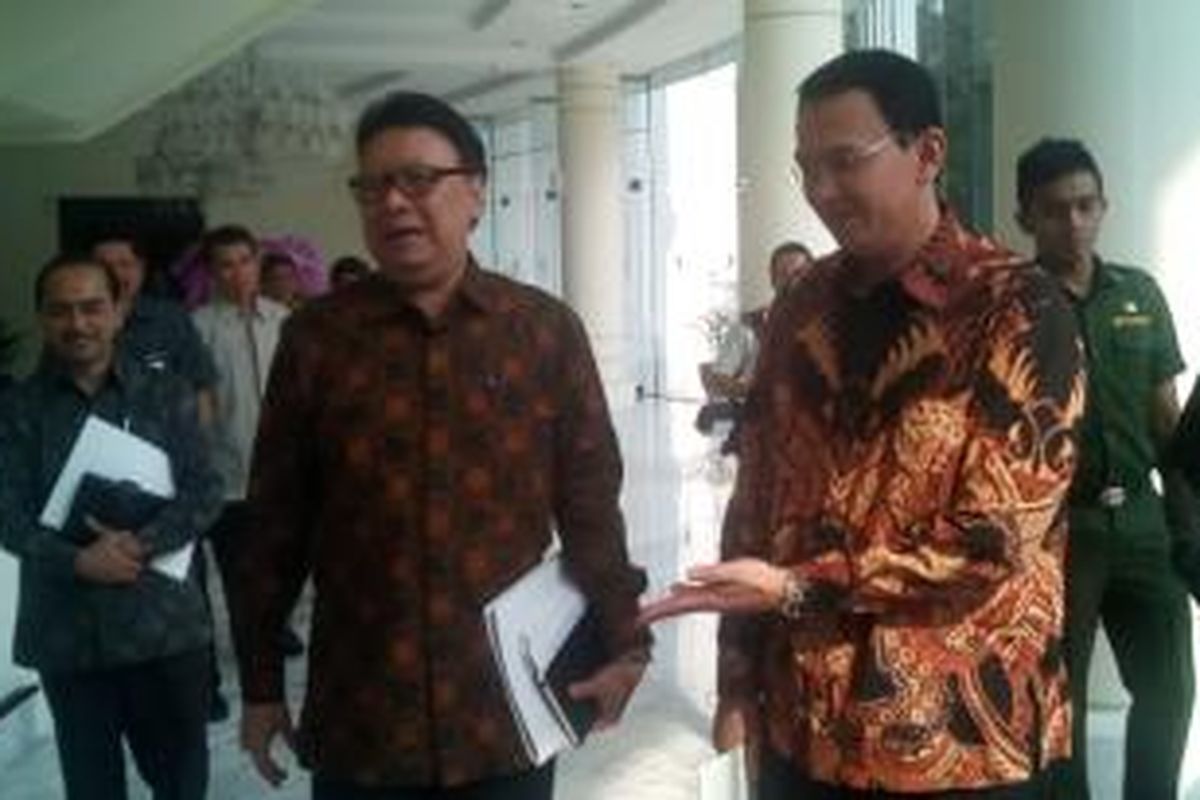 Gubernur DKI Jakarta Basuki Tjahaja Purnama dan Mendagri Tjahjo Kumolo di Kantor Wapres, Jalan Veteran, Jakarta Pusat, Senin (23/3/2015).