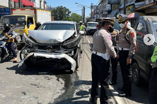 Belasan Kendaraan Terlibat Kecelakaan Beruntun di Bandung, Tak Ada Korban Jiwa