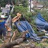 Hujan Lebat Disertai Petir dan Angin Kencang Terjang Solo, Pohon Tumbang, 1 Warung Hancur