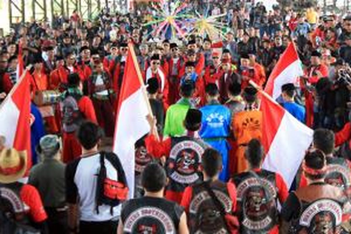 Suasana peringatan ulang tahun ke-27 Bikers Brotherhood Motorcycle Club, di Bandung.