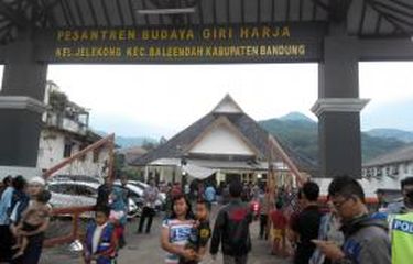 Dalang Asep Sunandar Minta Pesantren Giri Harja Jadi Museum Wayang