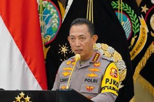 Sahroni Ungkap Alasan Listyo Sigit Masih Dipertahankan Jadi Kapolri oleh Prabowo