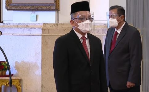 Indonesia Highlights: Jokowi Installs Two Ministers, National Research Chief | Indonesia Temporarily Bans Flights from India: Tourism Minister | Indonesian Police Bust Medical Workers Reusing Old Rapi