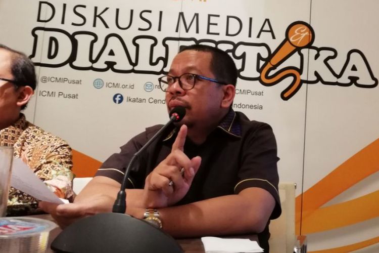 Direktur Eksekutif Indo Barometer Muhammad Qodari pada diskusi media bertema Peta Politik Indonesia: Kiprah ICMI dalam Tahun Politik 2018, di Jakarta, Rabu (7/3/2018). 