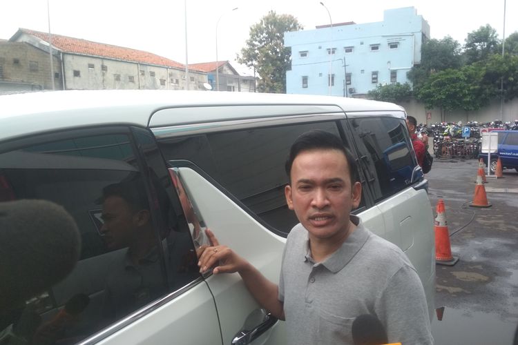 Pembawa acara, Ruben Onsu saat ditemui di kawasan Tendean, Jakarta Selatan, Selasa (12/11/2019).