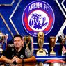 Javier Roca Coba Berjalan Pelan dari Luka Tragedi Kanjuruhan