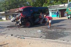 Tabrakan Elf Versus Truk di Tuban, 1 Orang Tewas