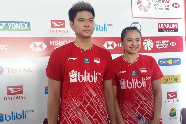 Praveen Jordan/Melati Daeva Oktavianti dalam konferensi pers usai pertandingan perempat final Indonesia Masters 2020 di Istora Senayan, Jakarta, Jumat (17/1/2020). 