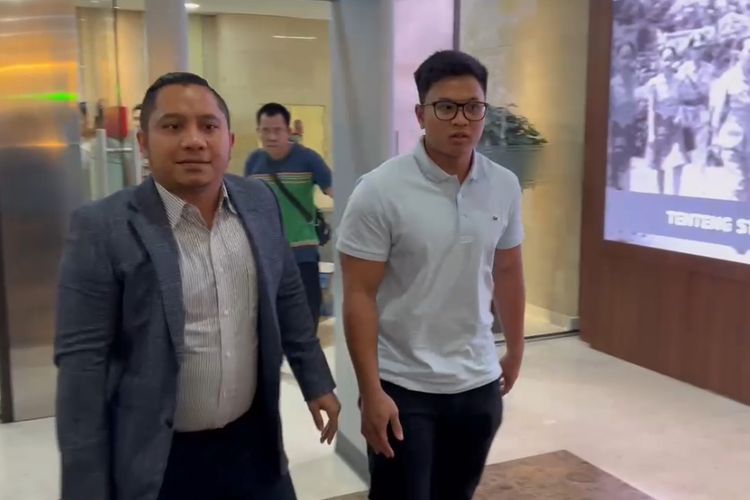 Youtuber Bigmo dan Resbobb Datangi Polri untuk Mediasi Laporan Azizah Salsha