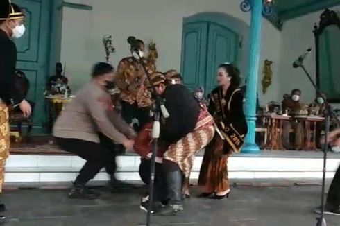 Kelelahan, Wamenparekraf Angela Tanoesoedibjo Pingsan di Keraton Solo