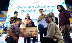 Bank Mandiri Kembangkan Pendidikan hingga UMKM Melalui Program CSR 