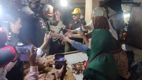 Respons Ganjar Pranowo soal Gugatan Almas kepada Gibran 