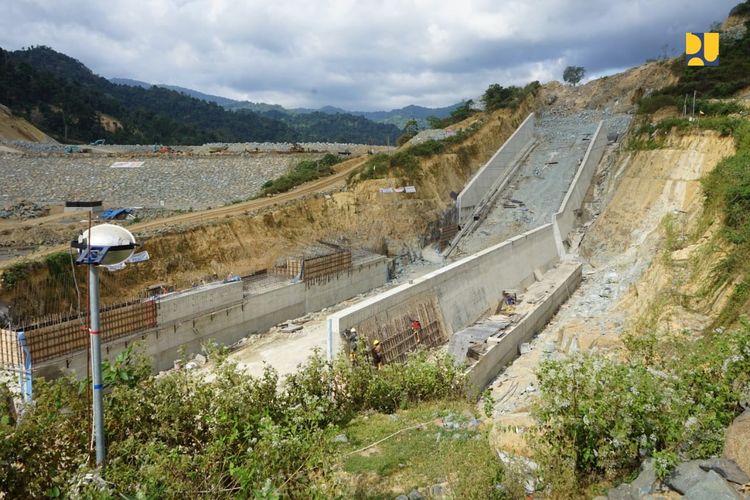 Pembangunan Bendungan Tiu Suntuk di Nusa Tenggara Barat (NTB).