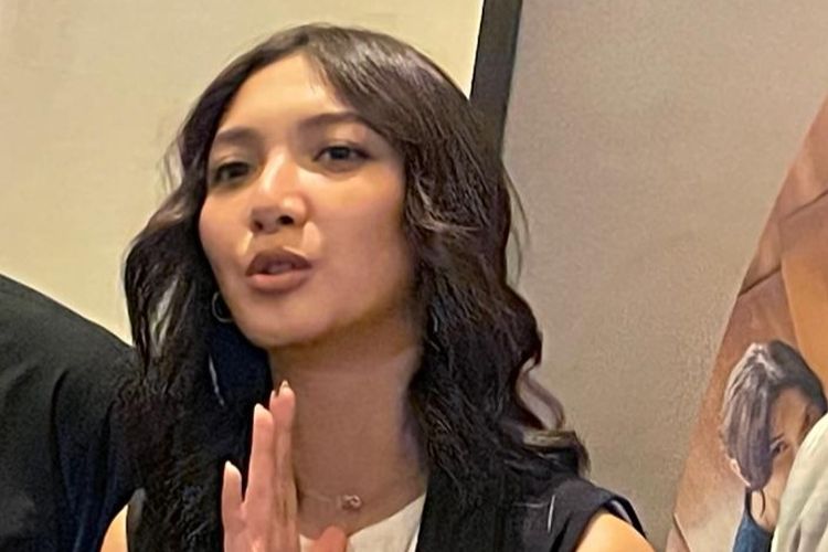 Sheila Dara Latihan Jatuh hingga Bahasa Kroasia untuk Main di Sore Istri dari Masa Depan 