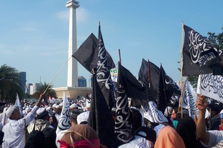 Acara reuni akbar 212 di kawasan Monumen Nasional, Minggu (2/12/2018).