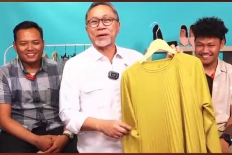 Menyambut Hari Belanja Online Nasional (Harbolnas) 12.12, Mendag Zulkifli Hasan berhasil menawarkan produk rok dan daster plisket, serta sepatu wanita produksi usaha mikro kecil dan menengah (UMKM) lokal. Adapun UMKM ini berhasil ekspor bersama Shopee, yakni Gosisonline dan Mikhayla Shoes.

