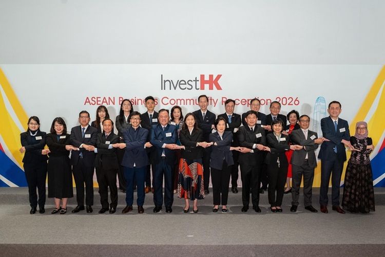 Hong Kong juga dikenal sebagai super-connector dan super value-adder dalam ekosistem bisnis global. 