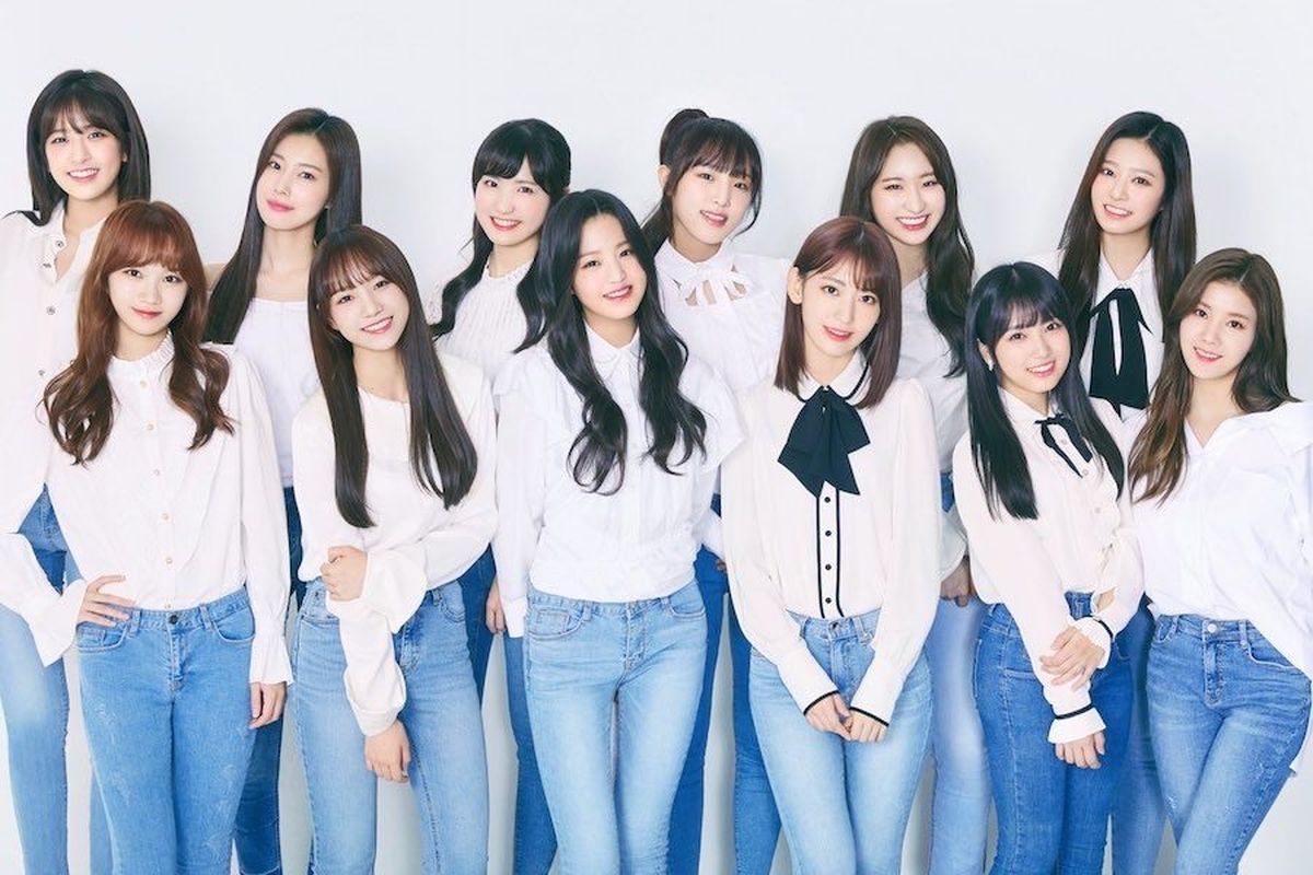 Grup idola yang dibentuk dari program survival Produce 48, IZ*ONE.