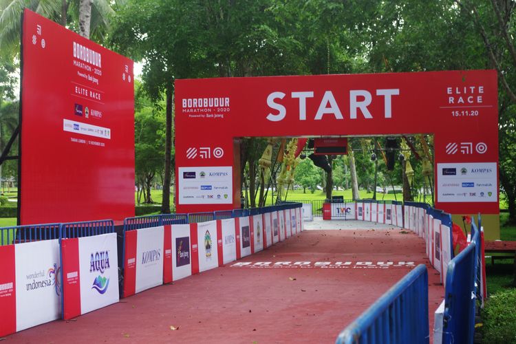 Lokasi Start Elite Race Borobudur Marathon 2020 di Kompleks Candi Borobudur, Magelang.