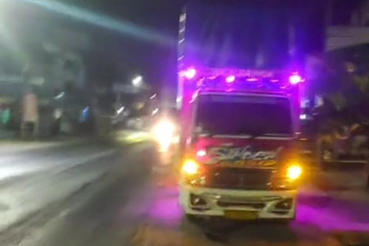 Bidik layar video sopir truk dipalak di Simpang 3 Terbanggi Besar yang terjadi pada Rabu (11/1/2023).