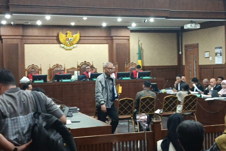 Direktur Advokasi Lembaga Kebijakan Pengadaan Barang/Jasa Pemerintah (LKPP) Aris Supriyanto dalam sidang di Pengadilan Tipikor Jakarta, Kamis (5/2/2026).