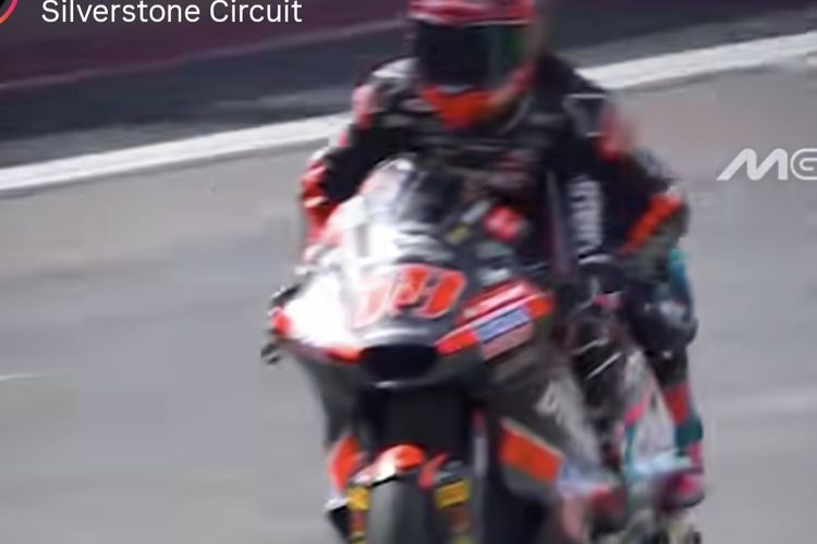 Blunder Fatal Manu Gonzalez di Moto2 Inggris, Selebrasi Terlalu Dini