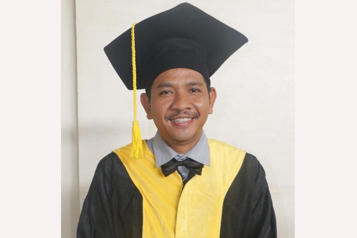 Profesor Abu Rokhmad 