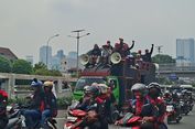 Long March dan Konvoi Motor, Massa Buruh Padati Depan Gedung DPR
