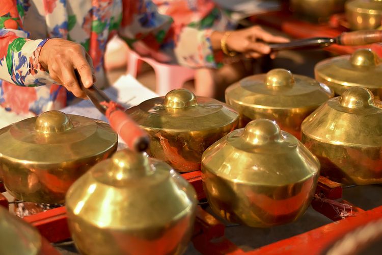 Ilustrasi alat musik gamelan.