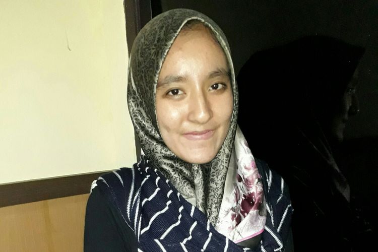 Aza, anak penyanyi dangdut senior Hamdan ATT, ditemui di RS Polri Kramatjati, Jakarta Timur, Selasa (27/6/2017).