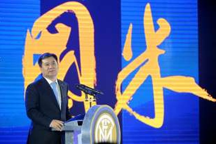 Pimpinan Suning Group, Zhang Jindong, berbicara pada sesi konferensi pers di Nanjing, China, 6 Juni 2016.