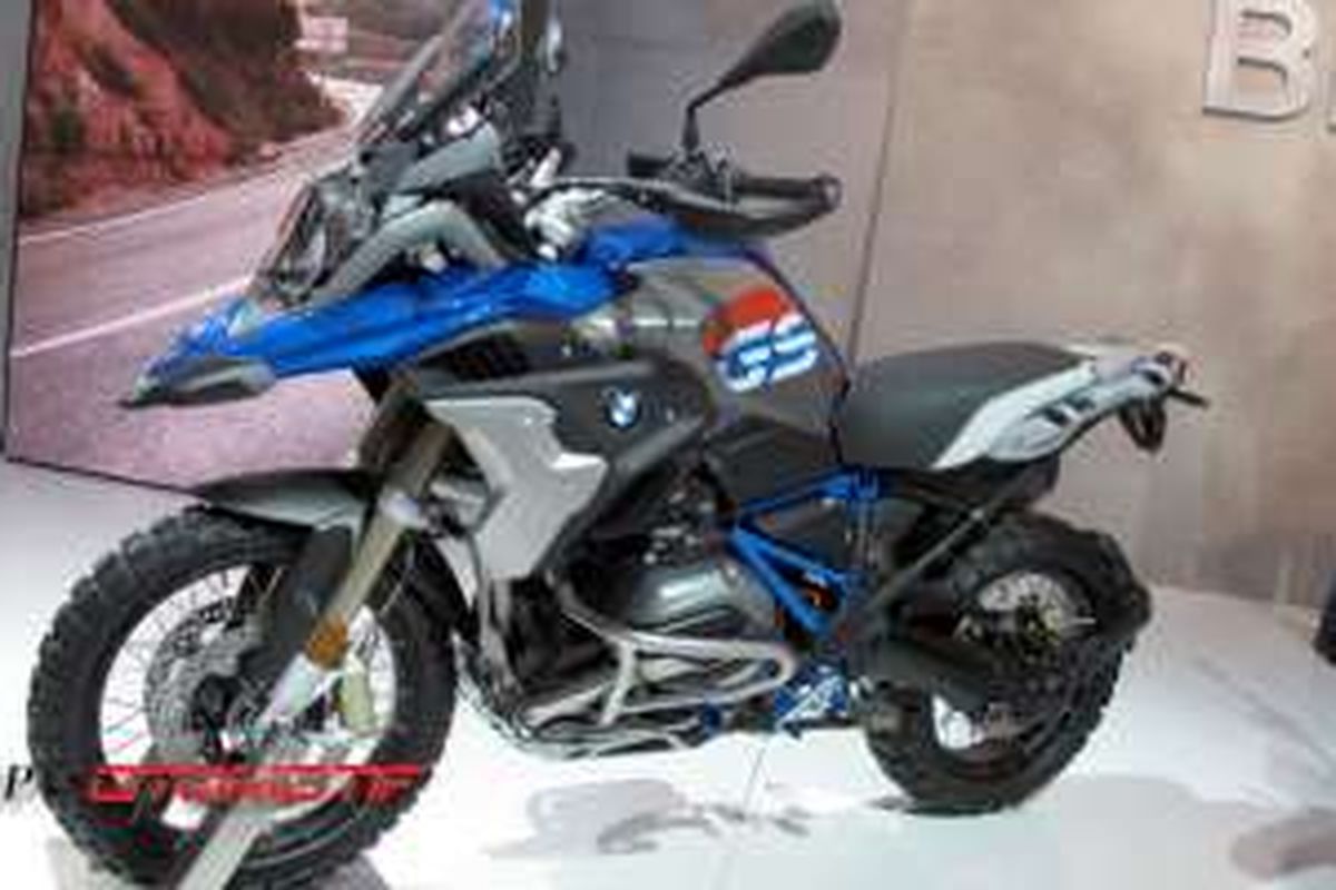 BMW R1200GS yang melantai di EICMA 2016.