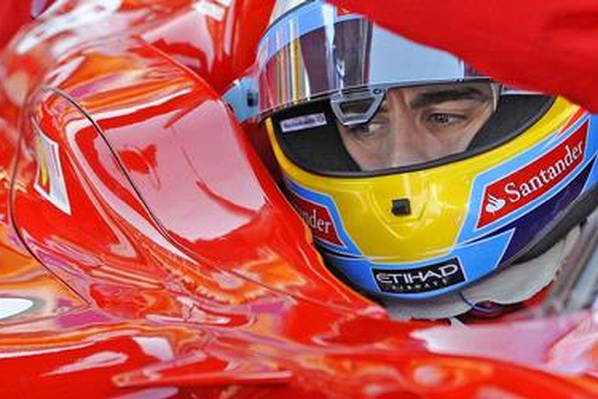 Fernando Alonso, ketika tampil di Valencia dalam ujicoba pra-musim, Rabu (3/2/10).
