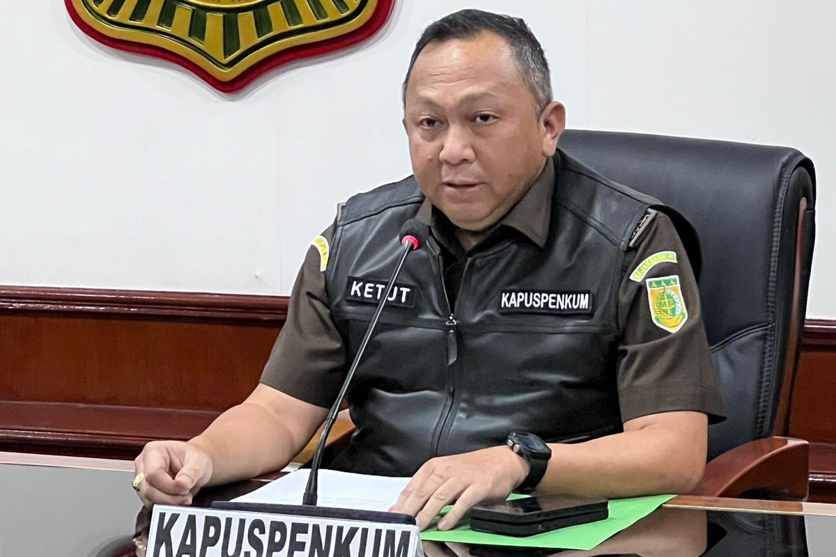 Kepala Pusat Penerangan Hukum  Kejagung Ketut Sumedana kepada wartawan, Senin (13/3/2023).