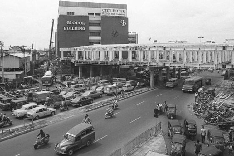 Pembangunan Jembatan Glodok, Jakarta, Jumat (3/2/1978), salah satu foto yang akan dipamerkan dalam pameran foto Unpublished pada 7-12 Februari 2017.