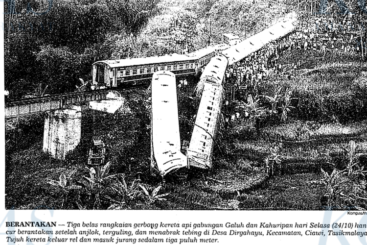 Tangkapan layar pemberitaan Harian Kompas, 25 Oktober 1995, soal kecelakaan kereta api di Lembah Trowek, Tasikmalaya, Jawa Barat.