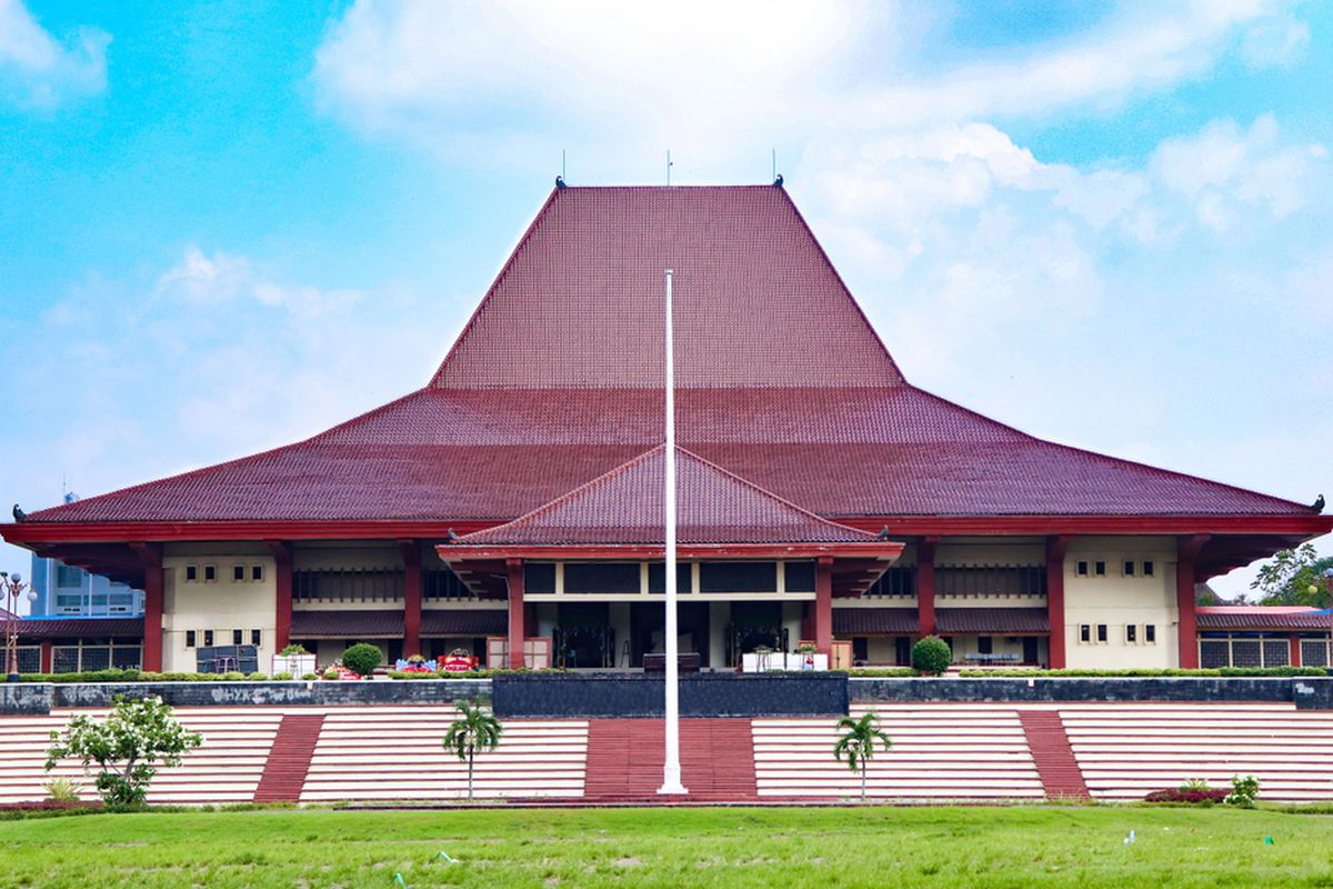 Universitas Gadjah Mada (UGM)